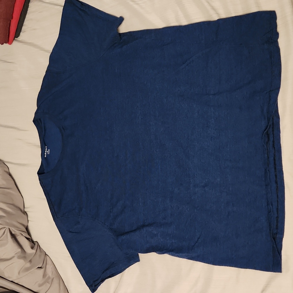 Old Navy men tshirt